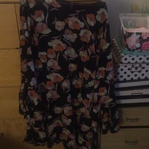 Whomwhat wear floral dress